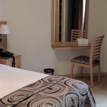 Macdonald Leila Playa Apartment