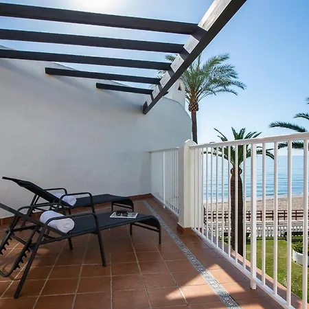 Macdonald Leila Playa Apartment
